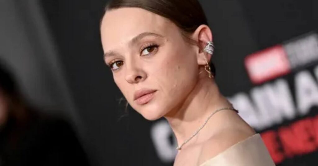 Shira Haas Height