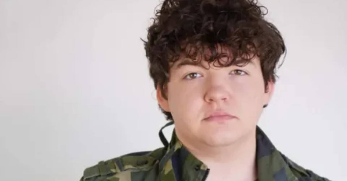 Aedin Mincks Biography: Age, Height, Girlfriend, Cobra Kai & Net Worth ...